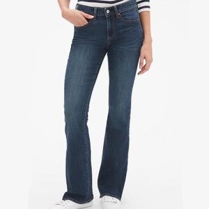 🔥SALE🔥 GAP 1969 Low Rise Curvy Boot Cut Blue Denim Jean 27